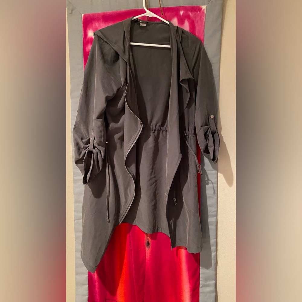 Divides asymmetric jacket (lightweight)